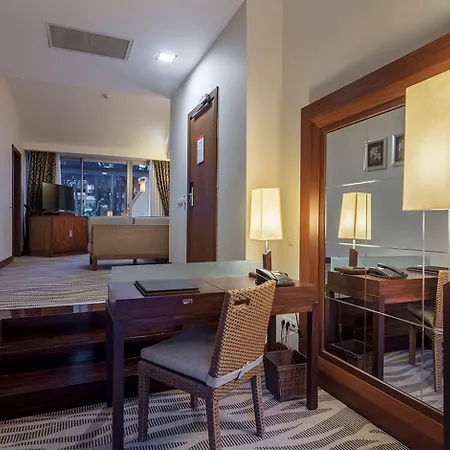 Rixos Sungate - The Land Of Legends Access بيلديبي