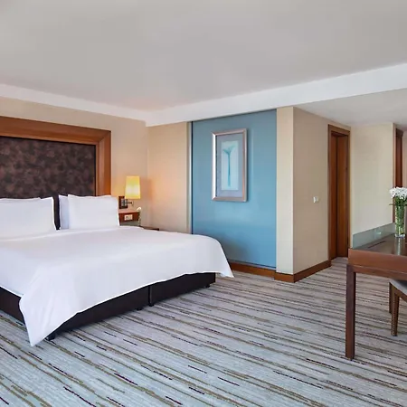 Rixos Sungate - The Land Of Legends Access منتجع