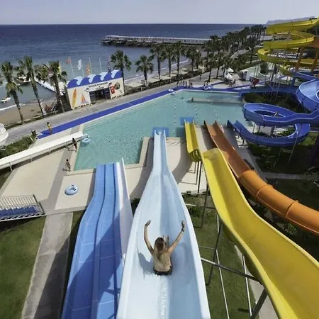 Semesteranläggning (resort) Rixos Sungate - The Land Of Legends Access