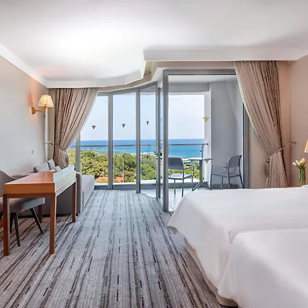אתר נופש Rixos Sungate - The Land Of Legends Access 5*