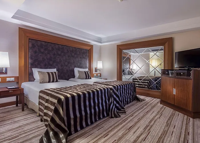 Rixos Sungate - The Land Of Legends Access بيلديبي