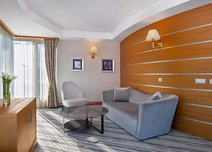 Rixos Sungate - The Land Of Legends Access بيلديبي